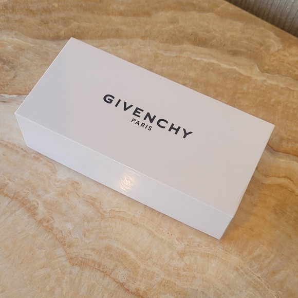Givenchy 61mm Gradient Round Sunglasses - Picture 5 of 12